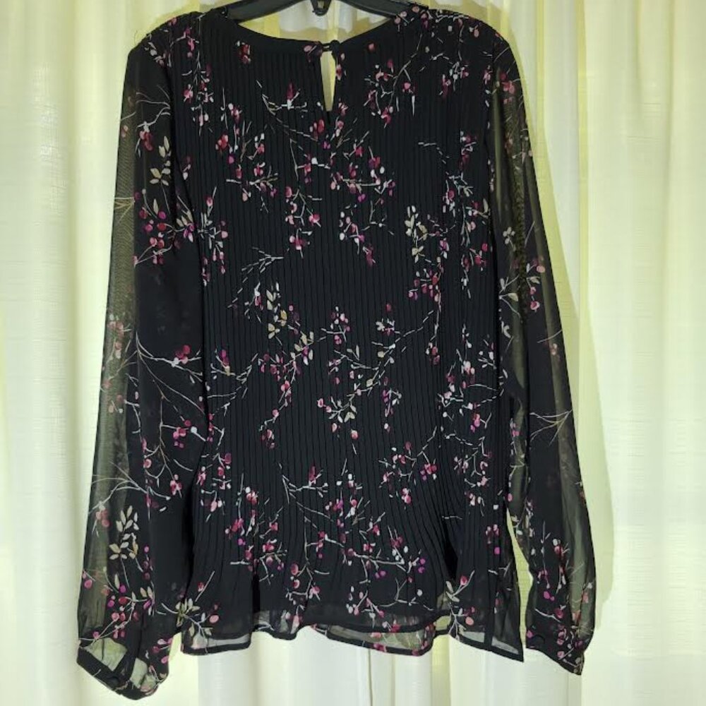 CJ banks Women’s Size XL Black Floral Pleated Keyhole Long Sleeve Blouse